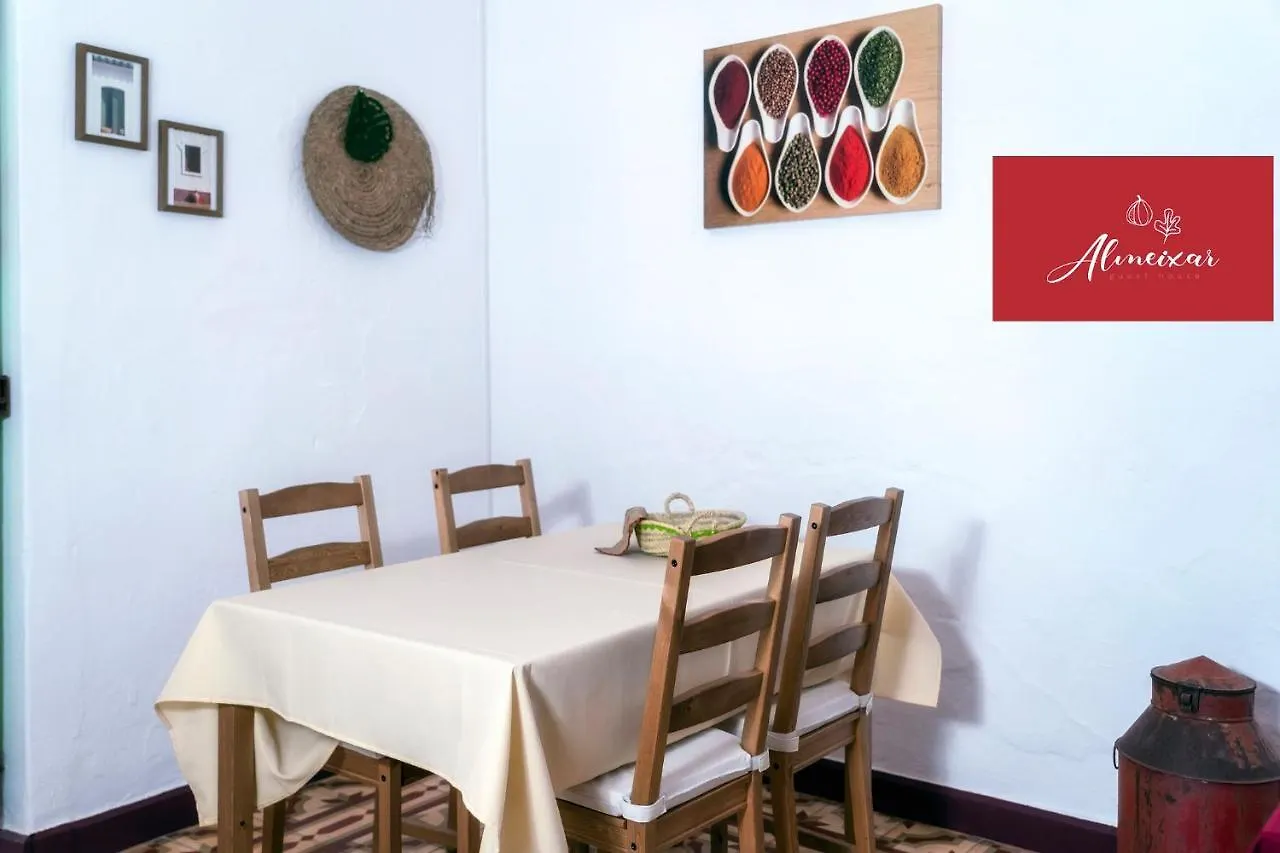 Alojamento de Turismo Rural Guest House Almeixar Almancil