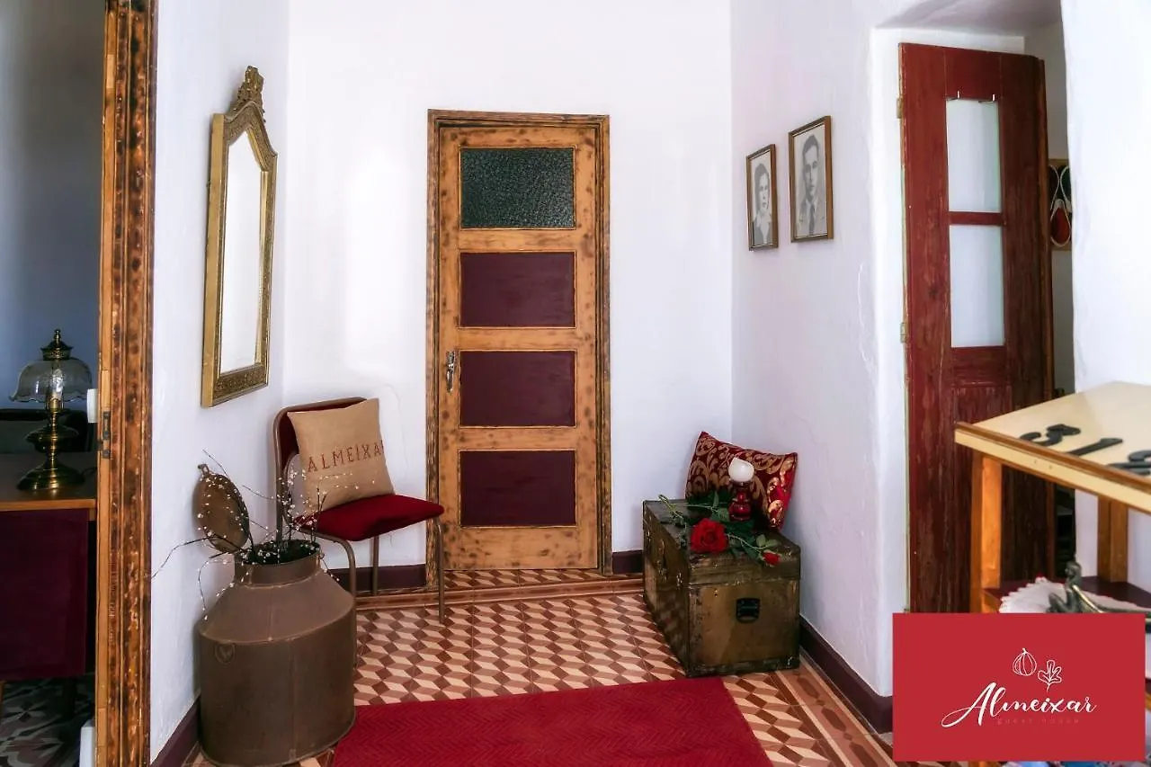 Alojamento de Turismo Rural Guest House Almeixar Almancil