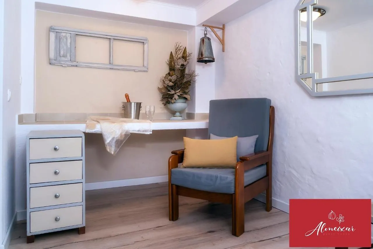 Alojamento de Turismo Rural Guest House Almeixar Almancil